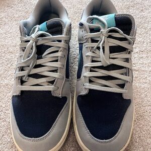 Nike dunk low retro premium. Grey/Navy/Turquoise